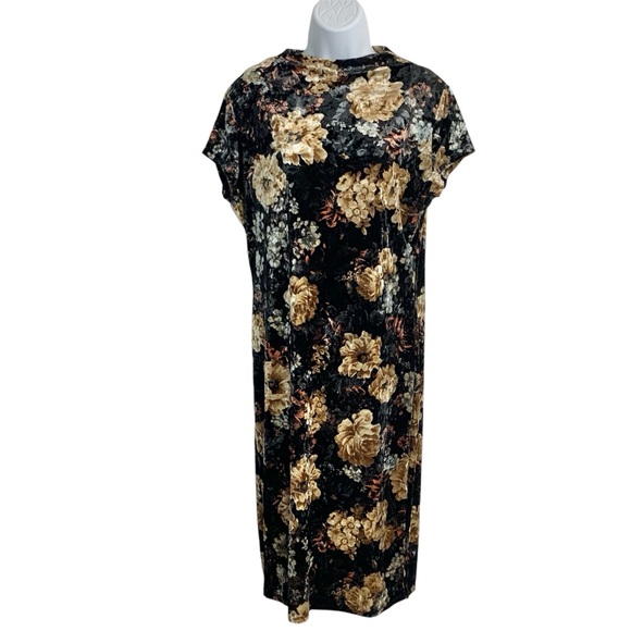 Fashion Nova Dresses & Skirts - FASHION NOVA Dark Floral Velour Fitted High Neck Dress Sz 1X